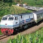 Kereta Api Menuju Danau Toba