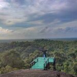 Eksplorasi Wisata Bukit Peramun