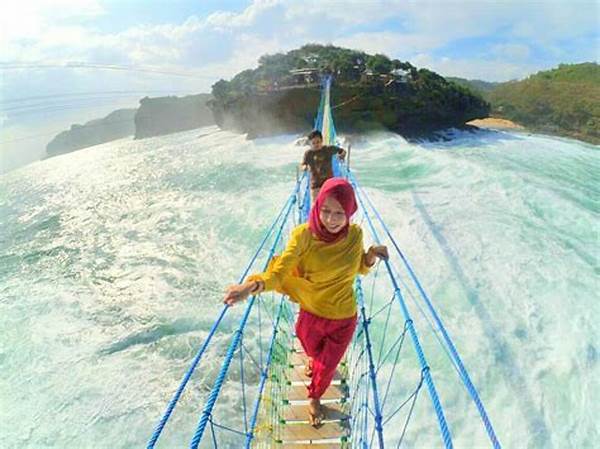 Pantai Timang Jembatan Gantung