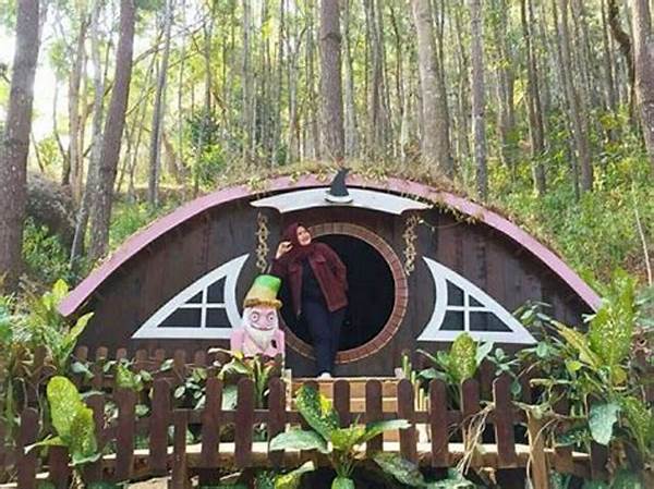 Rumah Hobbit Di Hutan Pinus Mangunan