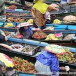 Pasar Terapung Makanan Khas
