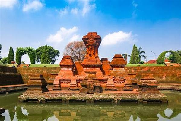 Wisata Sejarah Candi Tikus Trowulan