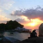 Menikmati Sunset Pulau Lengkuas