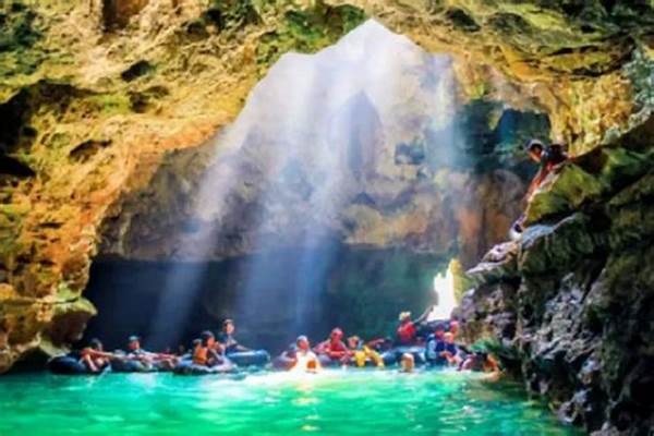 Nikmati Sensasi Cave Tubing Di Gua Bawah Tanah Kalisuci