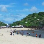 Pengalaman Pantai Unik Indonesia