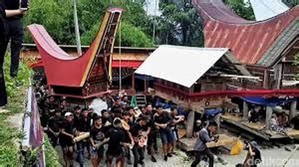 Tradisi Unik Toraja Sulawesi