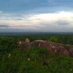 Destinasi Hiking Bukit Batu Tumpang
