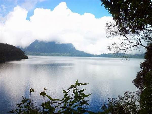 Pesona Danau Gunung Tujuh Jambi