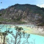 Liburan Keluarga Di Kawah Putih