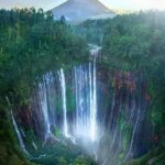 Menikmati Air Terjun Tumpak Sewu