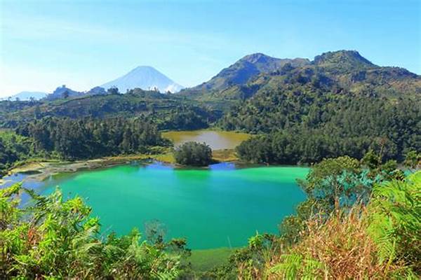 Panorama Menakjubkan Dieng Plateau.
