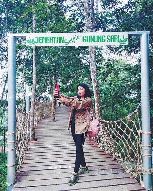 Selfie Dengan Latar Pegunungan Singkawang