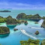“keindahan Alam Raja Ampat Tersembunyi”