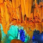 Menikmati Stalaktit Dan Stalagmit