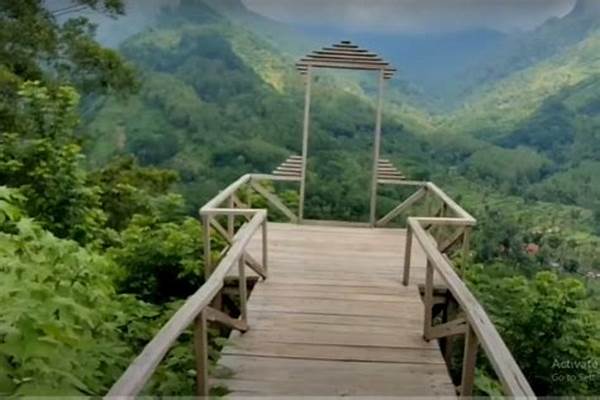 Panorama Menakjubkan Di Puncak Baginde