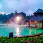 Pemandian Air Panas Dengan Pemandangan Indah