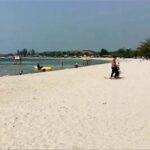 Pesona Pantai Pasir Putih Phuket